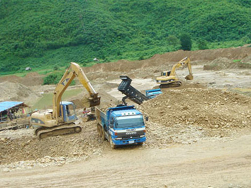 老撾、柬埔寨礦區(qū)工程車